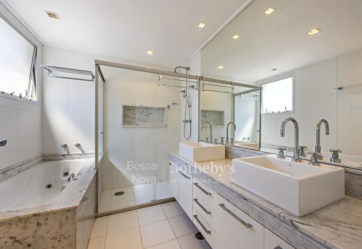 Banheiro da suíte máster - Imagem 28