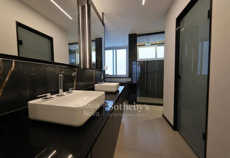 Banheiro da suíte máster - Imagem 30