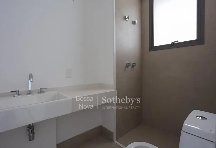 Banheiro da suíte máster - Imagem 12