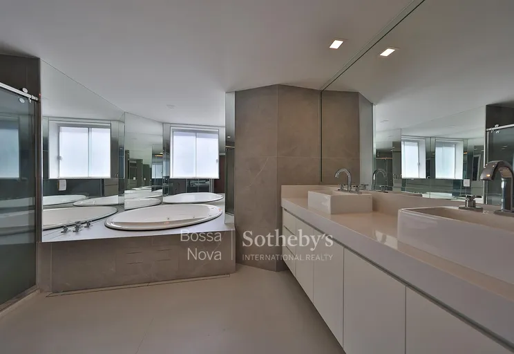 Banheiro da suíte máster - Imagem 25