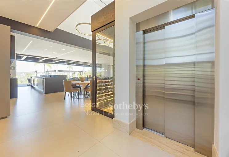 Elevador privativo - Imagem 27