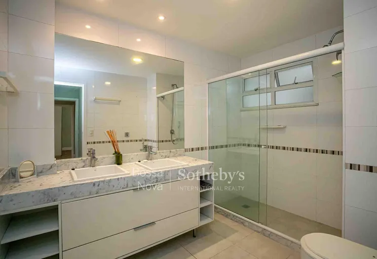 Banheiro da suíte 1 - Imagem 16