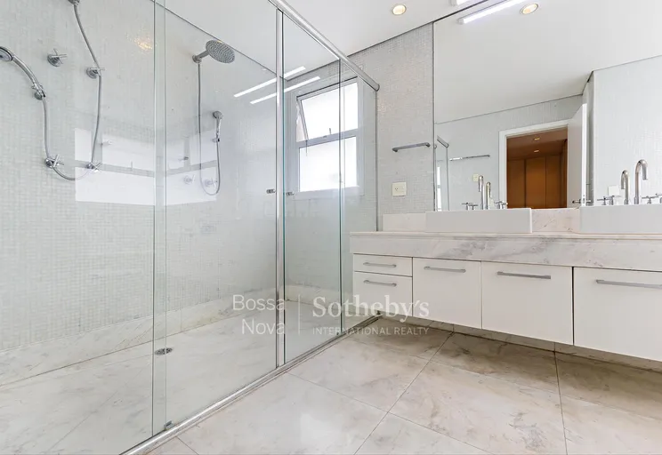 Banheiro da suíte máster - Imagem 35