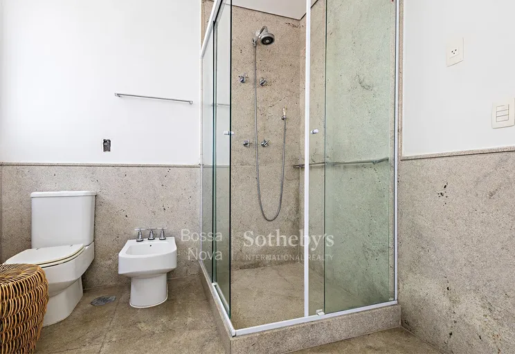 Banheiro da suíte máster - Imagem 30