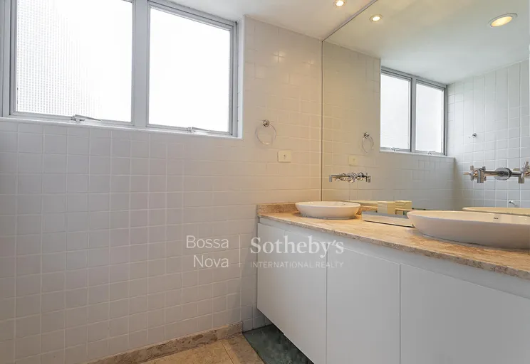 Banheiro da suíte máster - Imagem 16