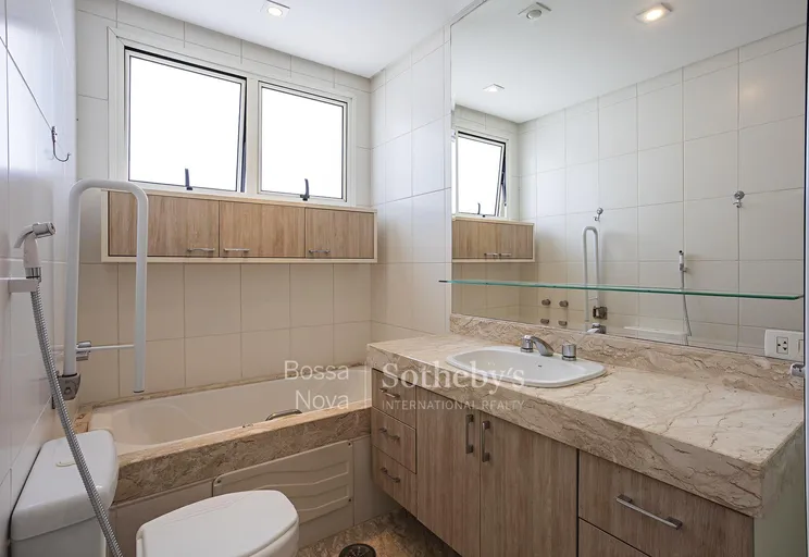 Banheiro da suíte máster - Imagem 20