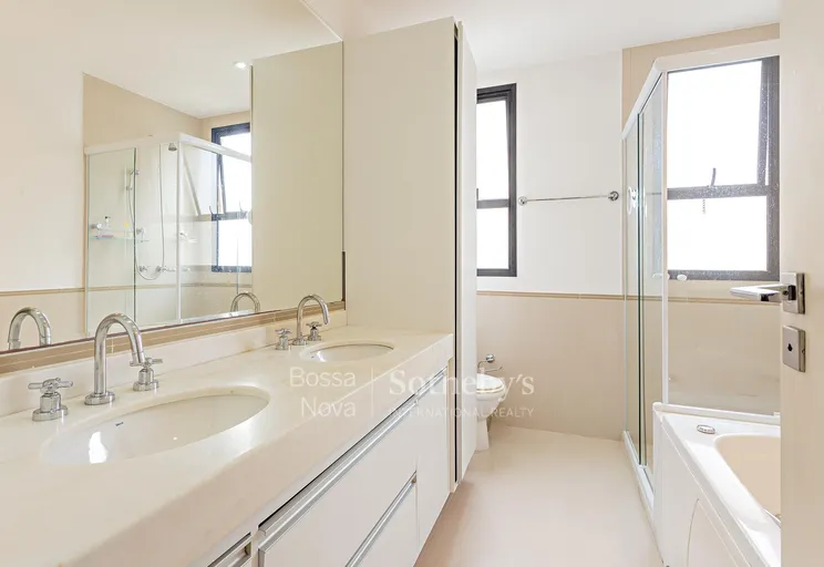 Banheiro da suíte máster - Imagem 24