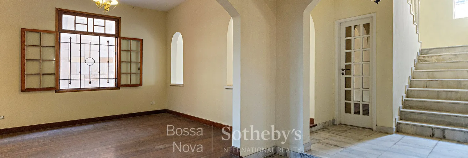 Hall - Imagem 1
