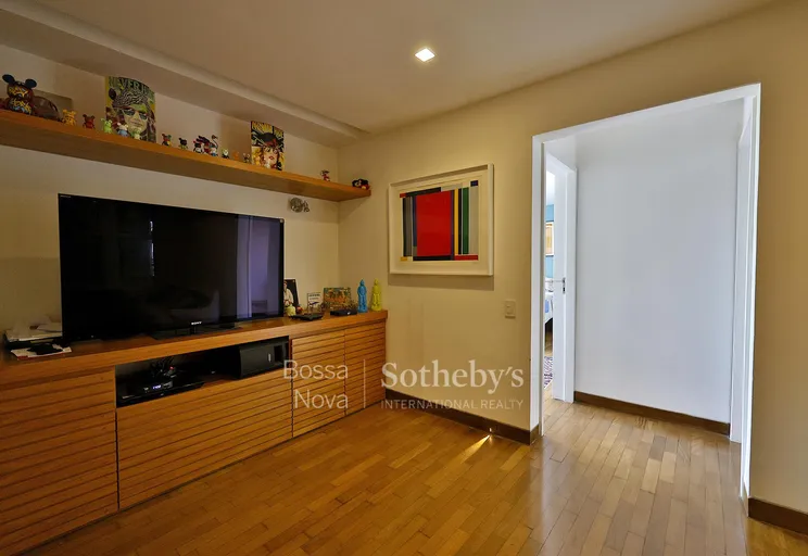 Dependência de Empregada - Imagem 35