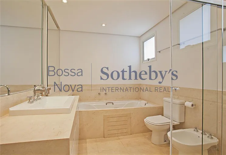 Banheiro da suíte máster - Imagem 10