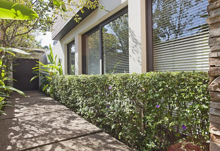 Fachada da casa - Imagem 13
