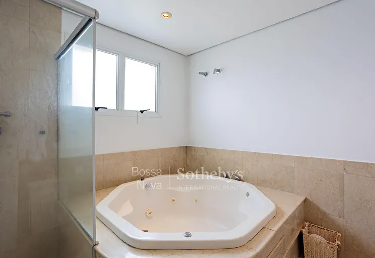 Banheiro da suíte máster - Imagem 19