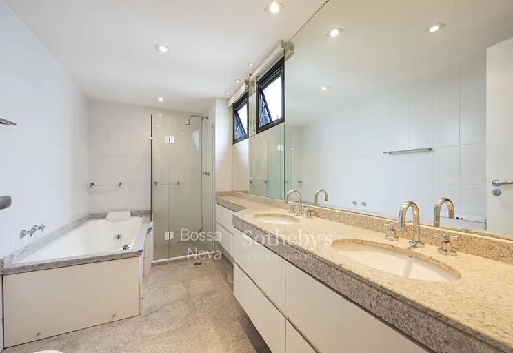 Banheiro da suíte máster - Imagem 17