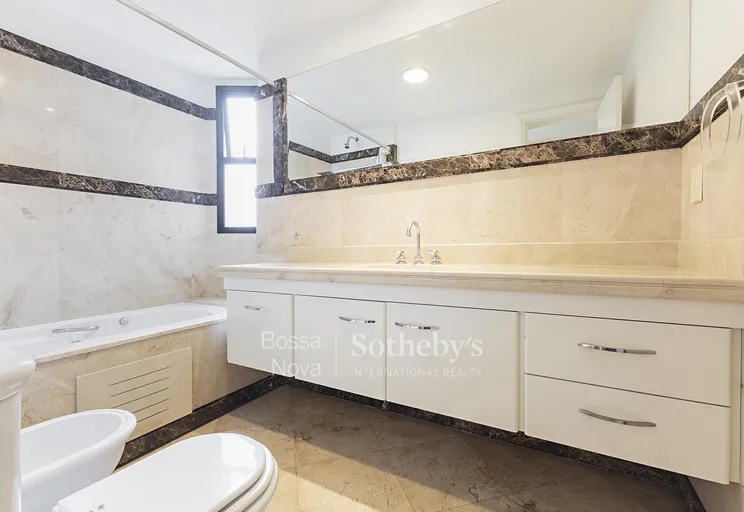 Banheiro da suíte máster - Imagem 16