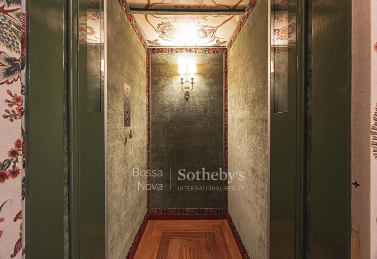 Elevador privativo - Imagem 32