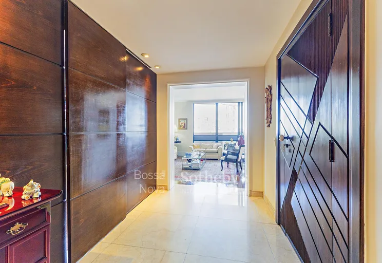Hall - Imagem 2