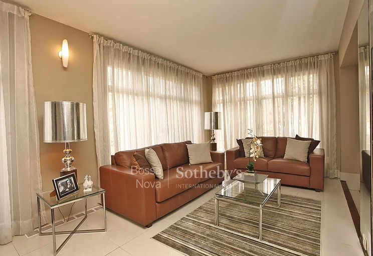 Sala íntima - Imagem 11