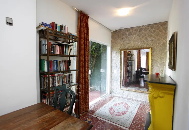 Hall - Imagem 1