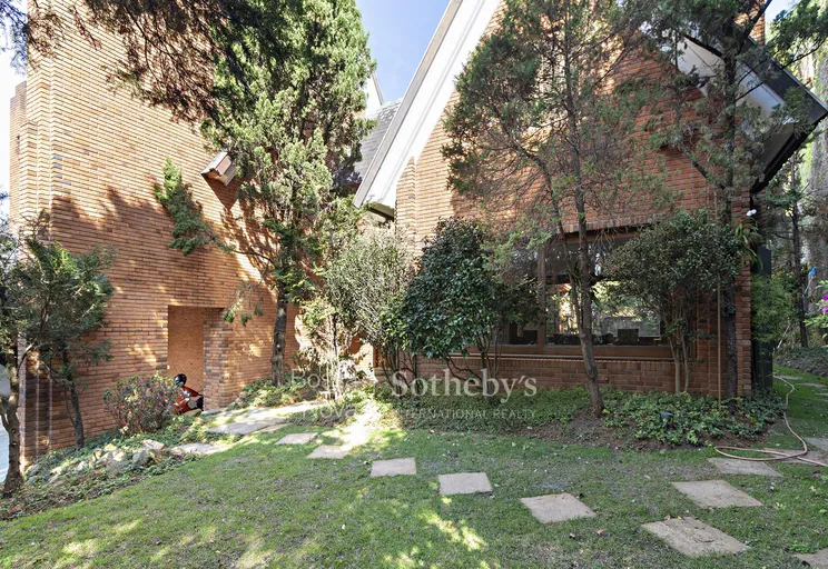 Fachada da casa - Imagem 26