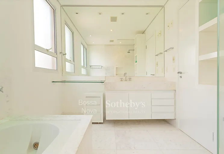 Banheiro da suíte máster - Imagem 30