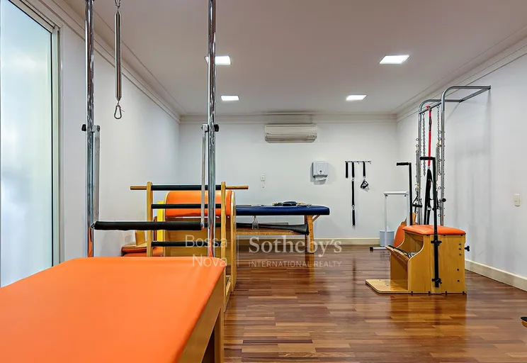 Academia de Ginástica - Imagem 38