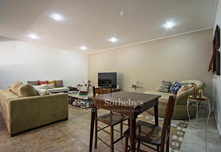 Sala íntima - Imagem 14