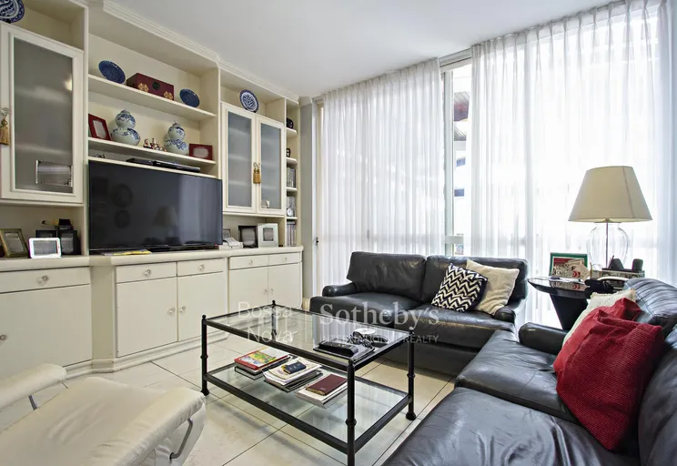 Sala íntima - Imagem 9