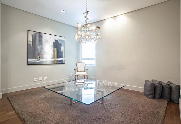 Sala íntima - Imagem 13