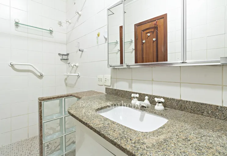 Banheiro da suíte 3 - Imagem 26