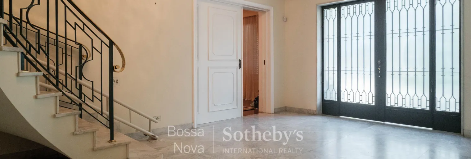 Hall - Imagem 2