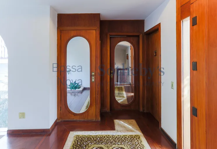 Hall - Imagem 2