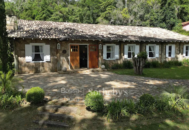 Fachada da casa - Imagem 18