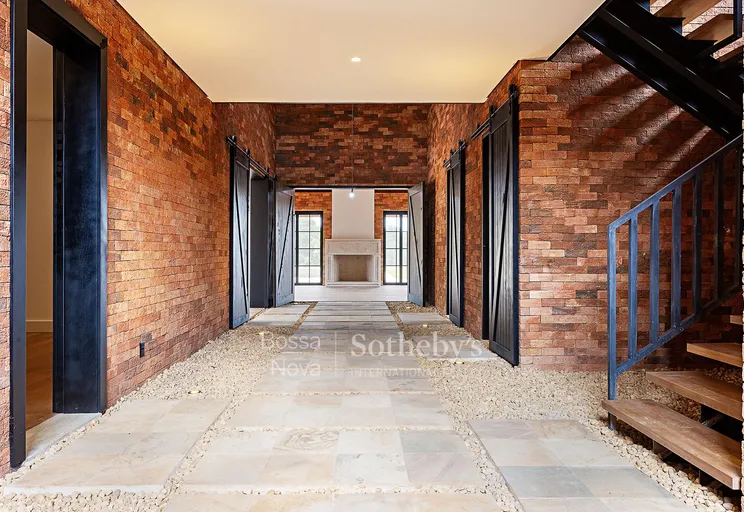 Hall - Imagem 1