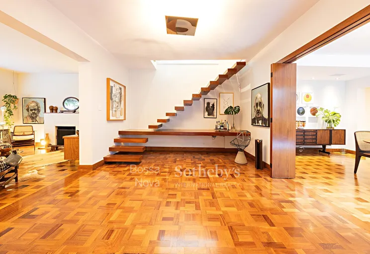 Hall - Imagem 1