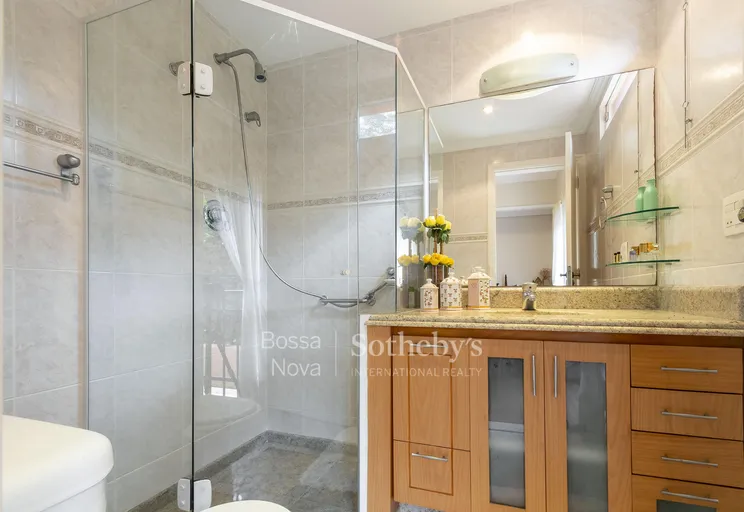 Banheiro da suíte 3 - Imagem 44