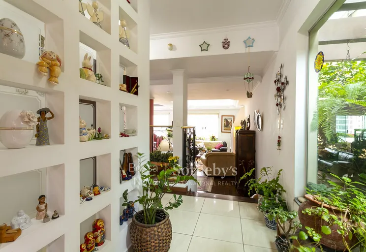 Hall - Imagem 2