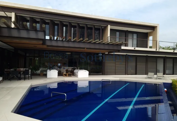 Fachada da casa - Imagem 13