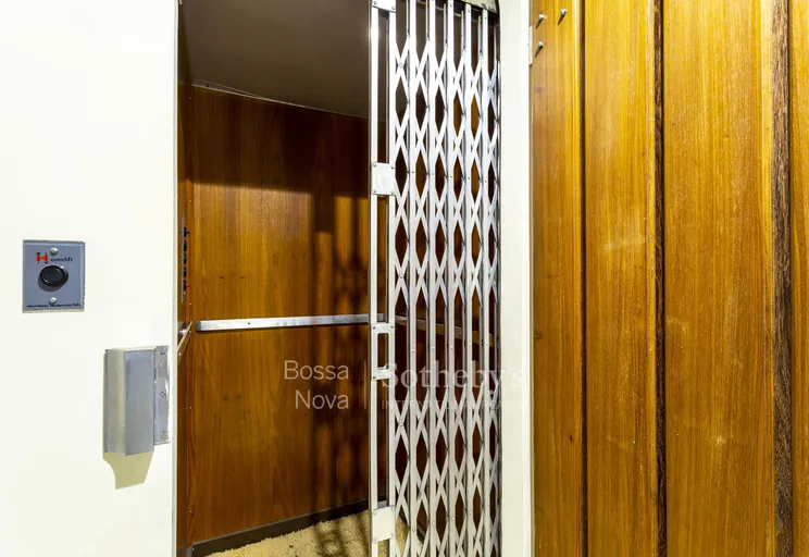 Elevador privativo - Imagem 22