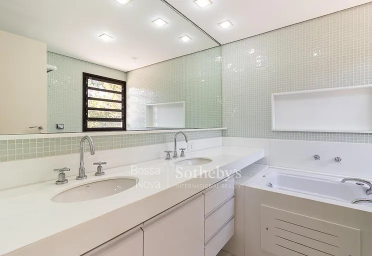 Banheiro da suíte 1 - Imagem 16