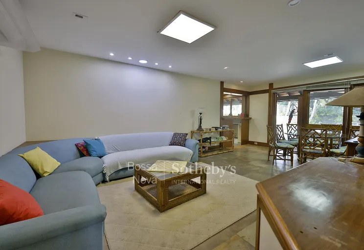 Sala íntima - Imagem 31