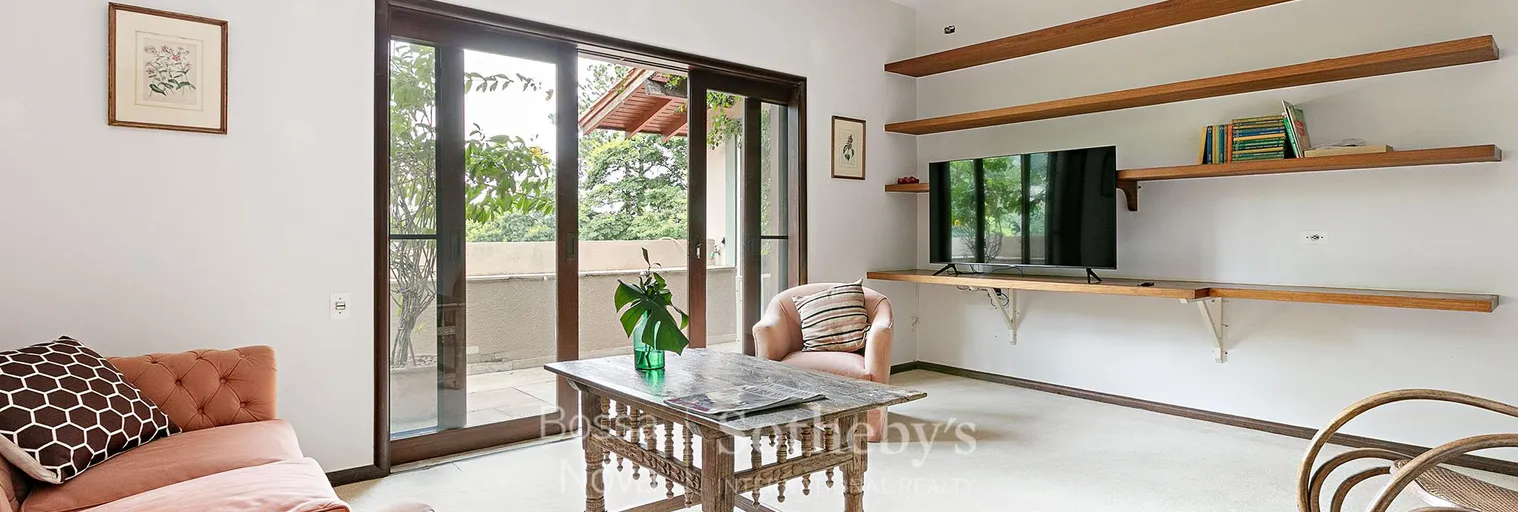 Sala íntima - Imagem 23