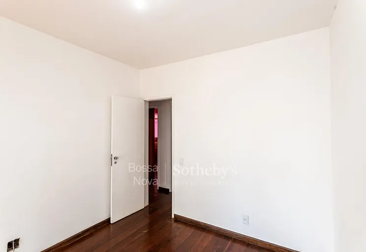 Quarto - Imagem 13