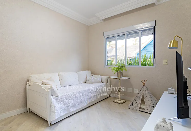 Sala íntima - Imagem 15
