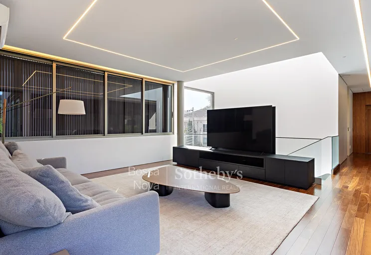 Sala íntima - Imagem 16