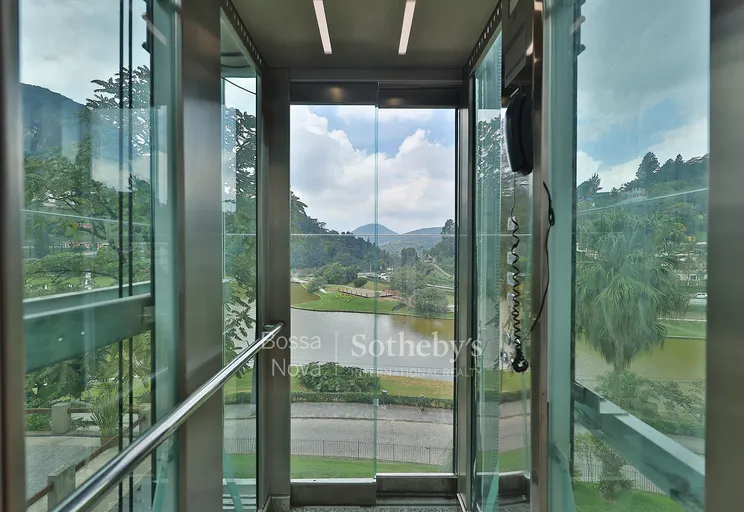 Elevador privativo - Imagem 19
