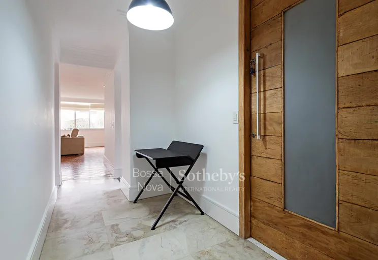 Hall - Imagem 2