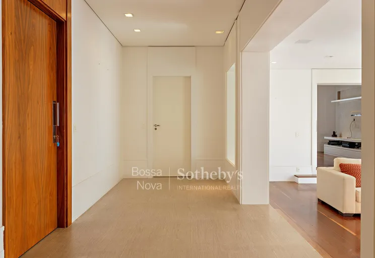 Hall - Imagem 2
