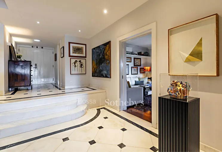 Hall - Imagem 3