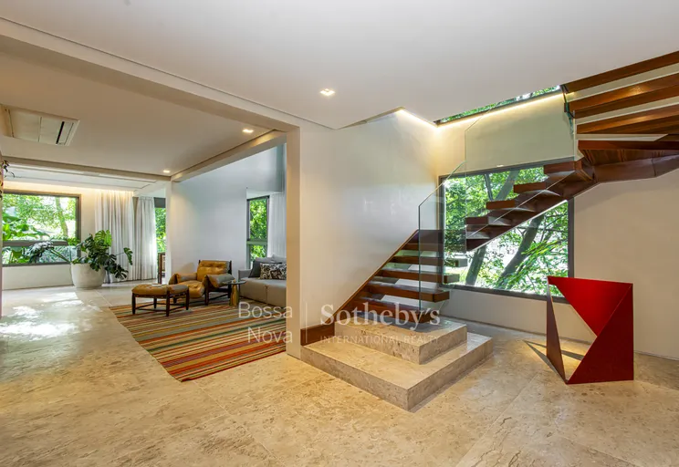 Hall - Imagem 1