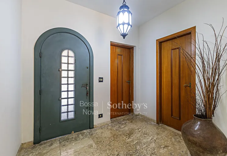 Hall - Imagem 1